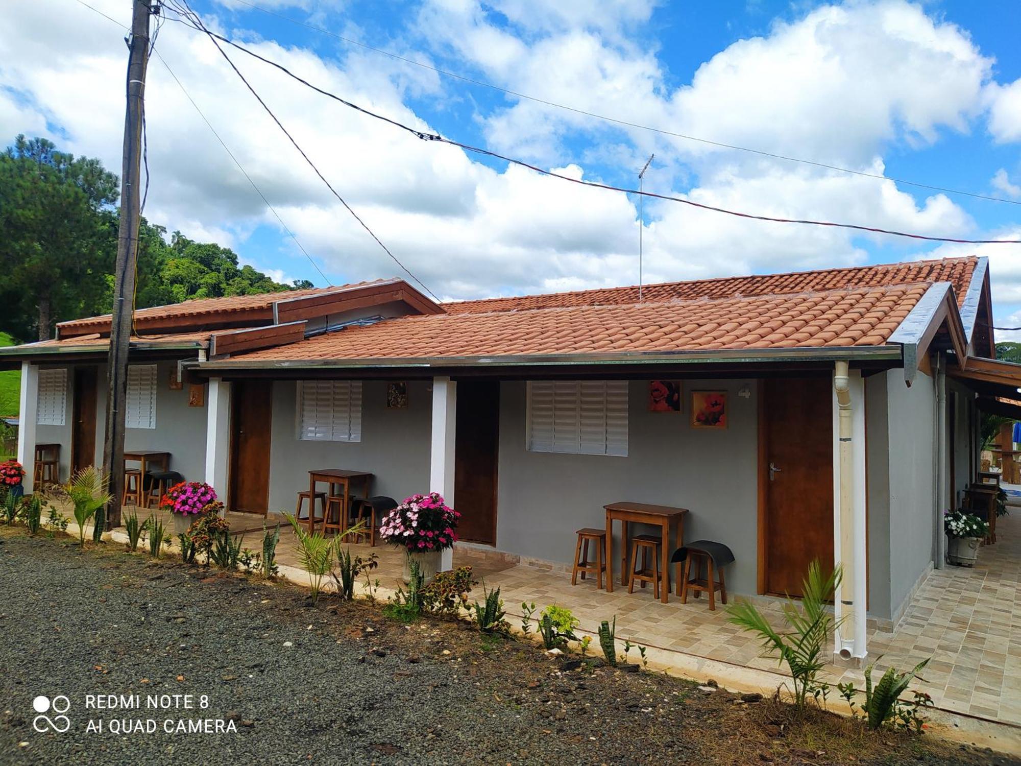 Pousada Irmaos Oliveira Lindoia Exterior photo