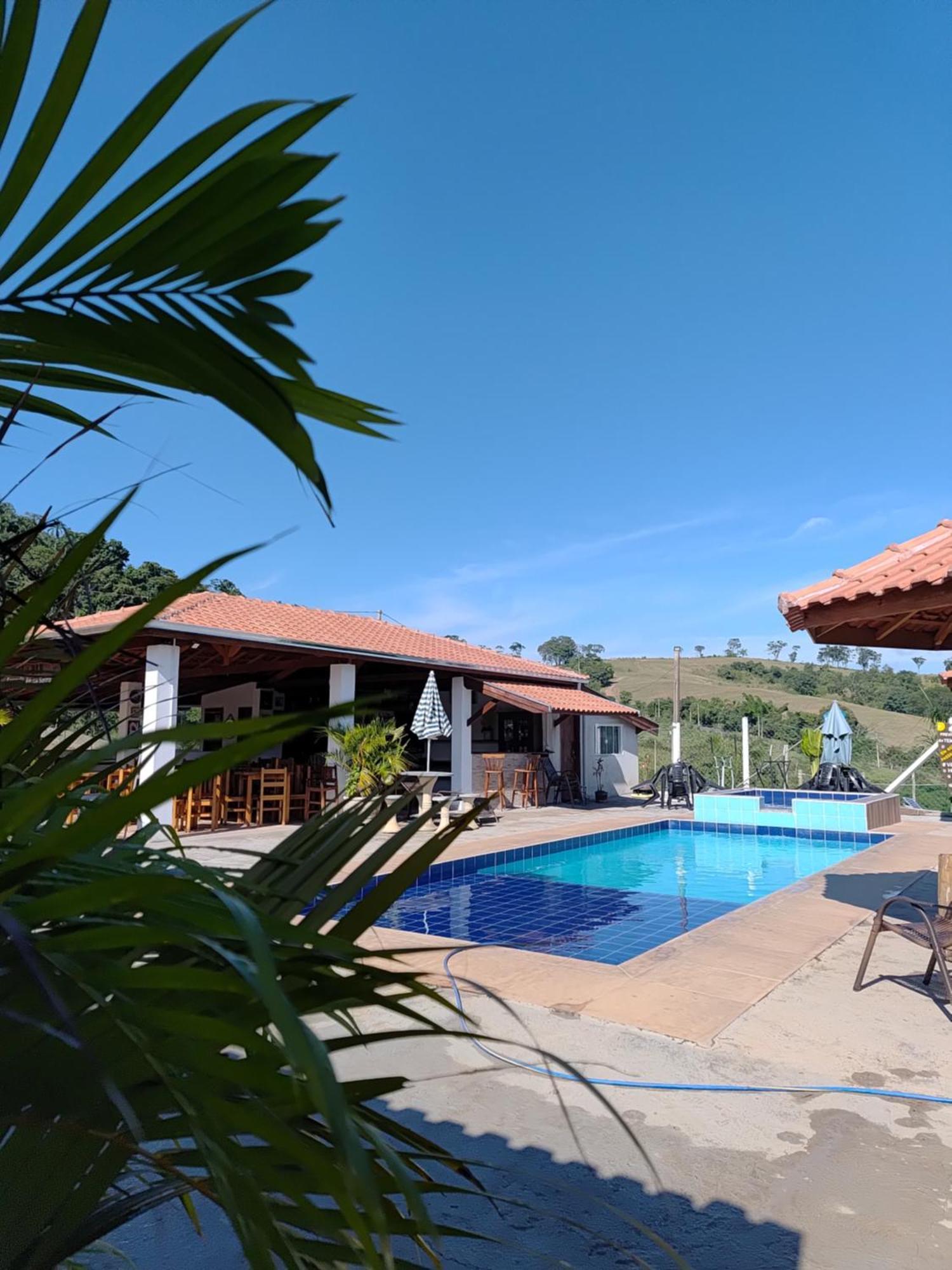 Pousada Irmaos Oliveira Lindoia Exterior photo